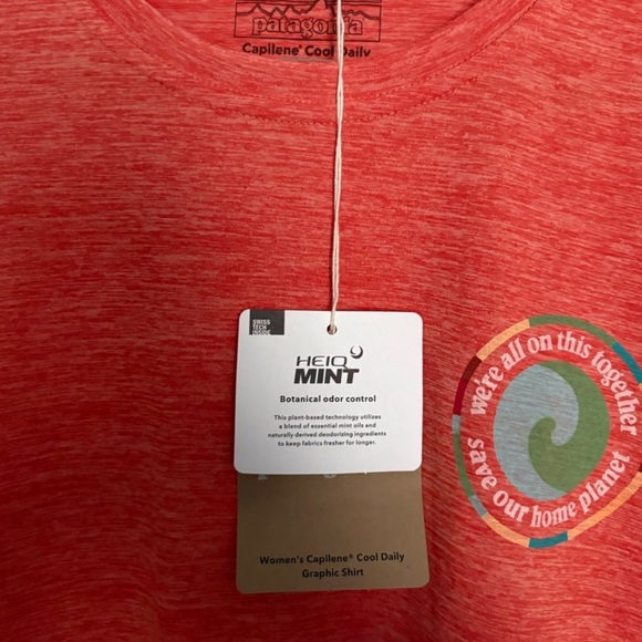 NWT Patagonia Women's Capilene Cool Daily Graphic T-Shirt. Size XS. - Picture 7 of 7